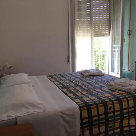 Luna Rossa Отель Римини