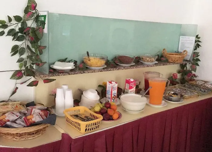 Luna Rossa فندق 3*