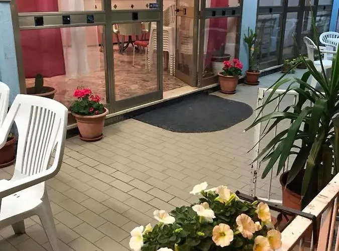 Hotel Luna Rossa 3*
