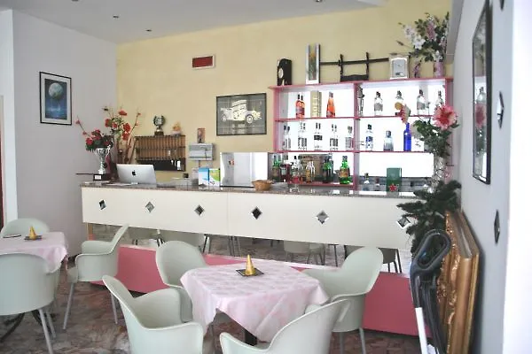 Luna Rossa 3*